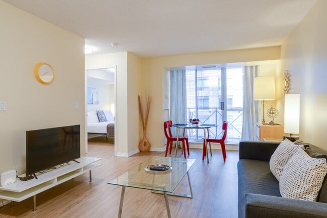 Building Photo - 212A Adelaide St W