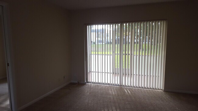 Building Photo - 2800 Fiore Way