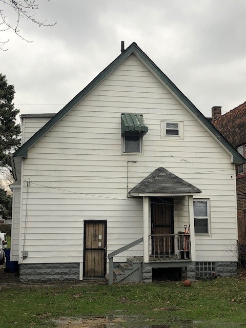 Building Photo - 3670 E 142nd St