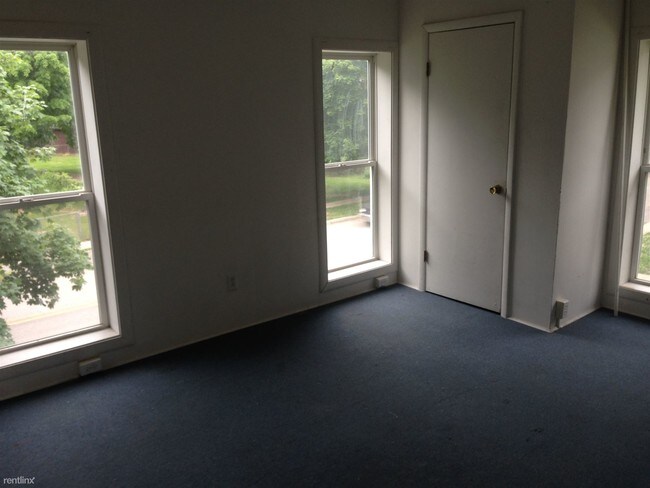Building Photo - 1 br, 1 bath Apartment - 101 N Maple St Apt 4