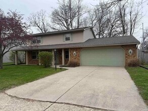 Building Photo - 5425 Hewitt Ln