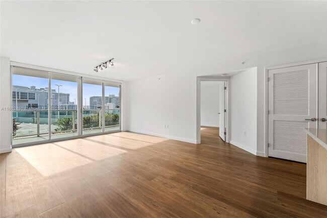 Foto del edificio - 1500 Bay Rd