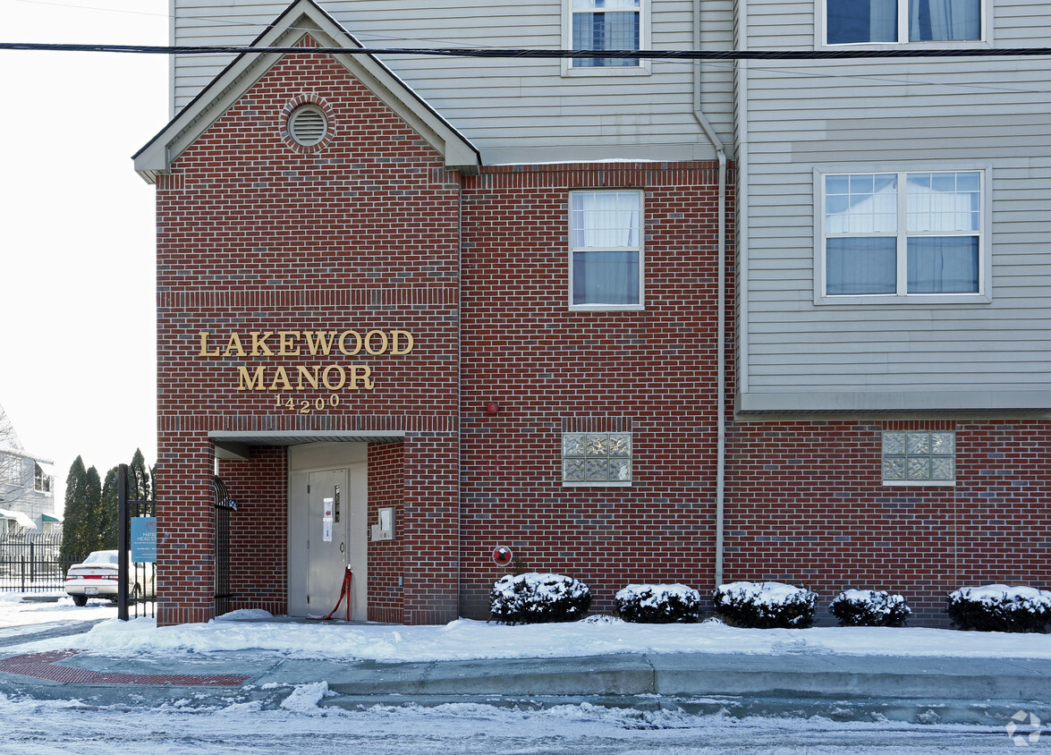 Foto del edificio - Lakewood Manor