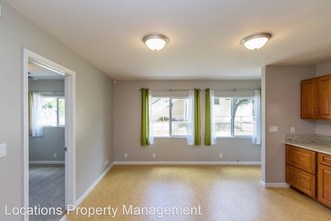 Building Photo - 2 br, 1 bath House - 2438 10th Avenue