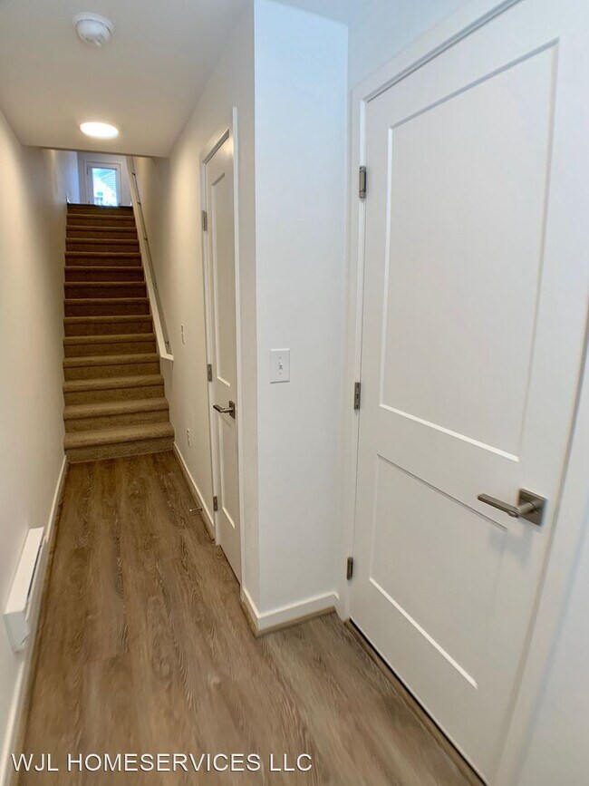Building Photo - 3 br, 3.5 bath House - 1465 158th Ct NE