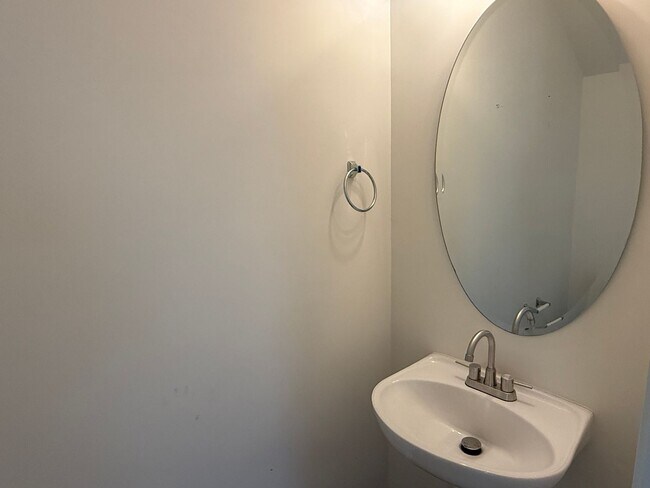 Foto del edificio - 4411 Canipe Dr