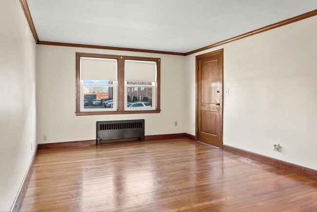 Building Photo - 1085 Washington St