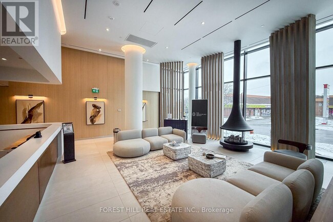 Photo du bâtiment - 1 Fairview Rd E