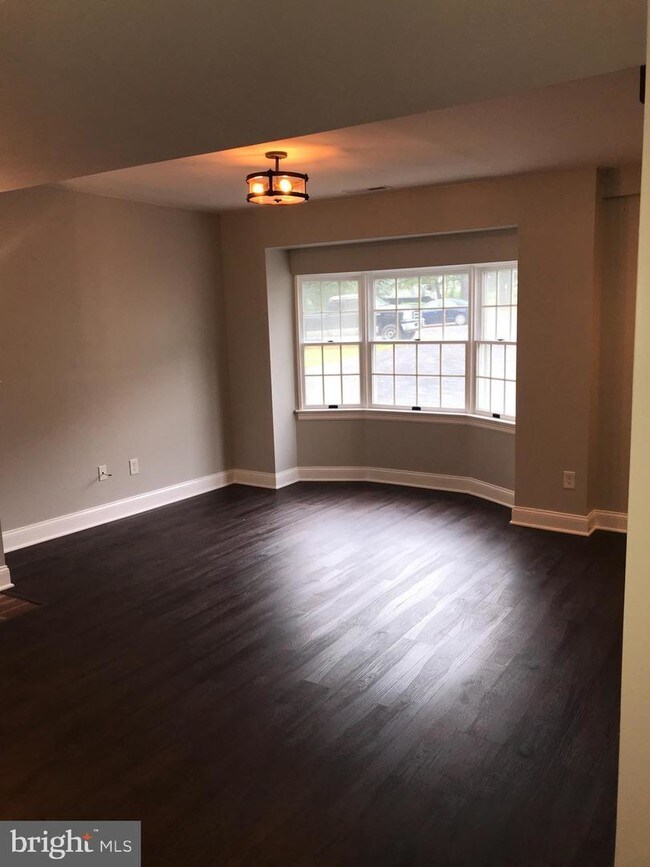 Foto del edificio - 2319 Forest Grove Rd