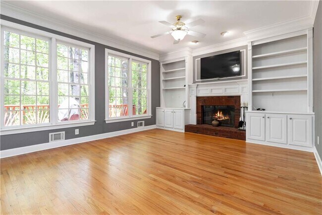Foto del edificio - 2755 Runnelwood Ln