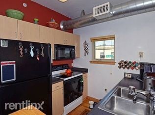 Building Photo - 1 br, 2 bath Condo - 2929 Atwood Ave Apt 210