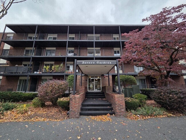 Foto del edificio - 45 Oval Rd