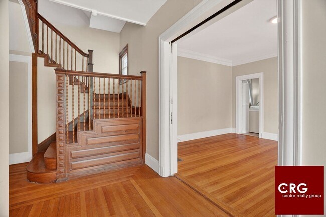 Building Photo - 583 Watertown St
