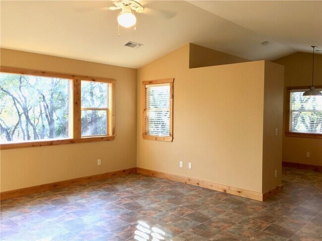 Building Photo - 1140 Harmon Hills Rd