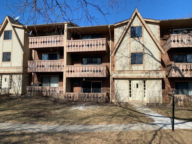 Building Photo - 17 Parkside Ct