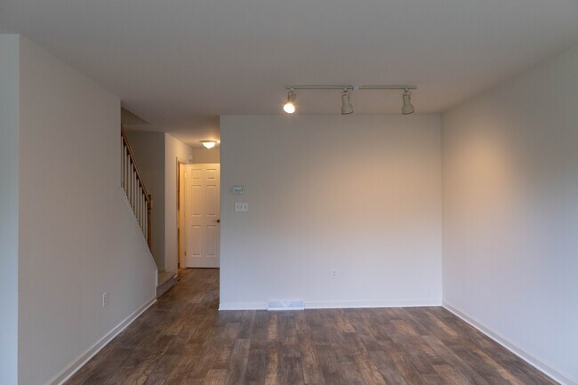Foto del edificio - 50 Ramsgate Ln