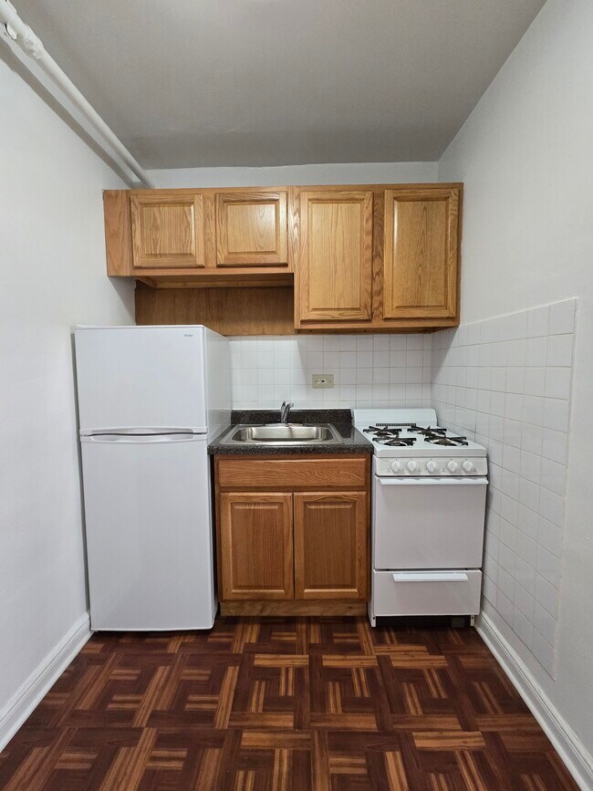 Foto del edificio - 6910 N Ravenswood Ave