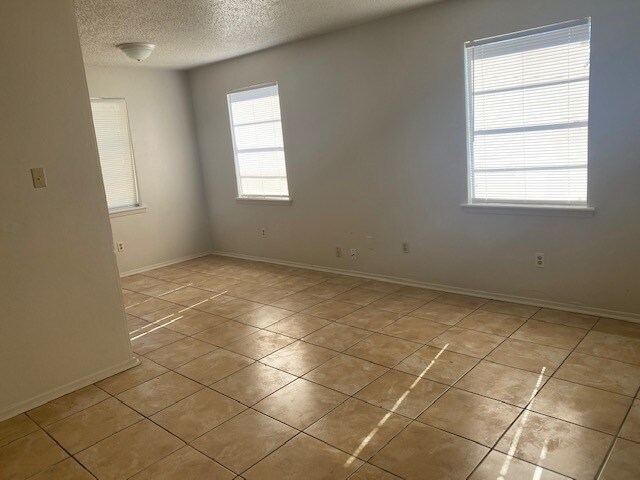 Foto del edificio - 407 Tammy Lynn Dr