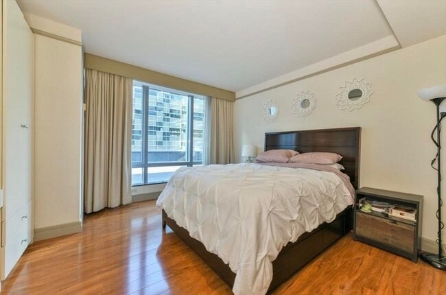 Building Photo - 2 Avery St