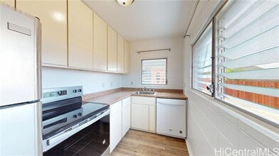 Building Photo - 3331 Hayden St