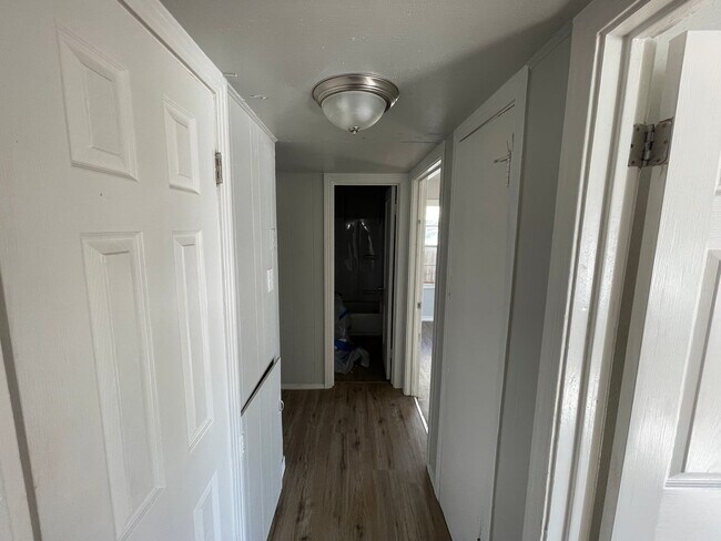 Foto del edificio - 3 bedroom, 2 bath