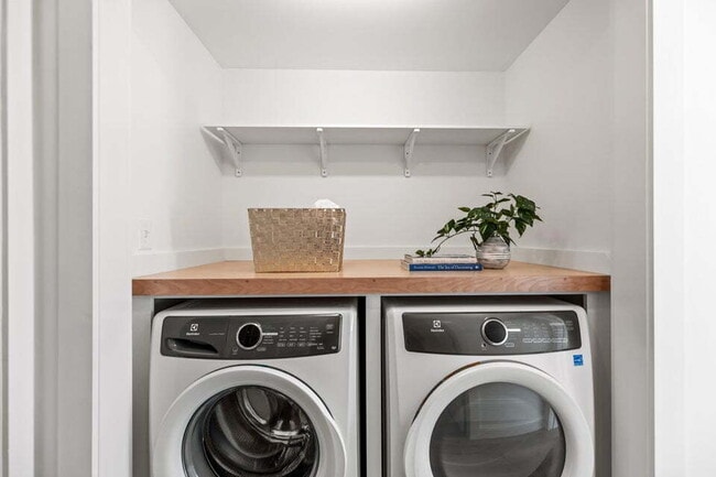 Foto del edificio - Move-In Ready! Updated Biddeford 3BR/2BA H...