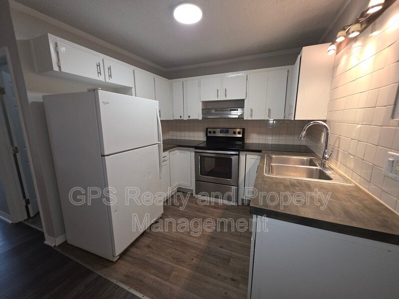 Foto principal - 843 Grove Ave