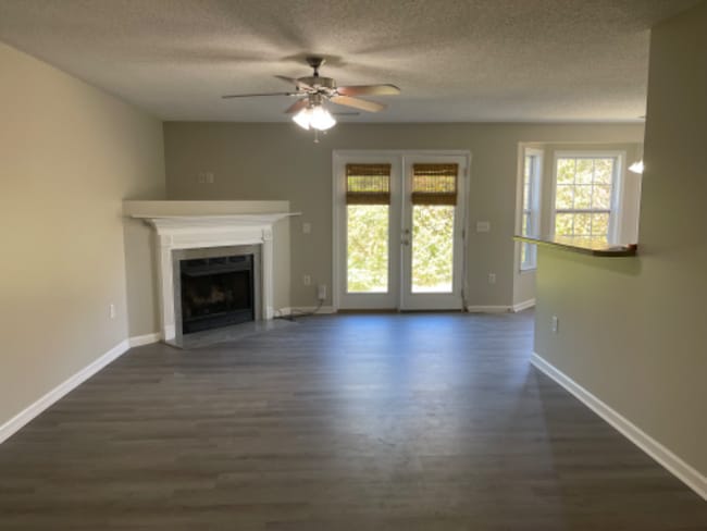 Foto del edificio - 4881 Beech Tree Dr SE