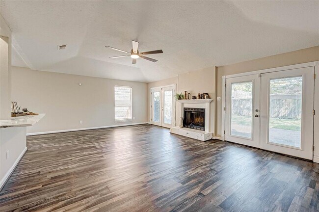 Foto del edificio - 13002 Kingsmill Dr