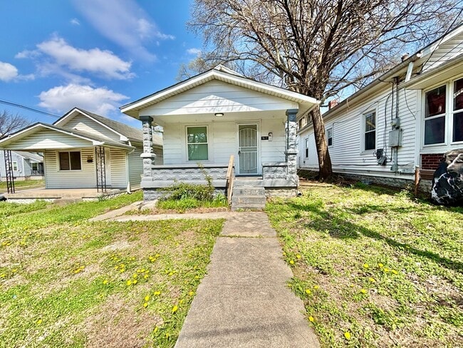 Churchill Downs Area - 1 bedroom shotgun house, pets okay! - Churchill Downs Area - 1 bedroom shotgun house, pets okay!