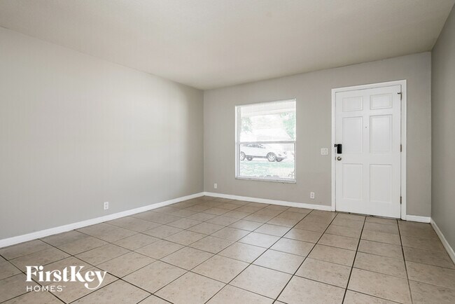 Building Photo - 196 Durrell Cir