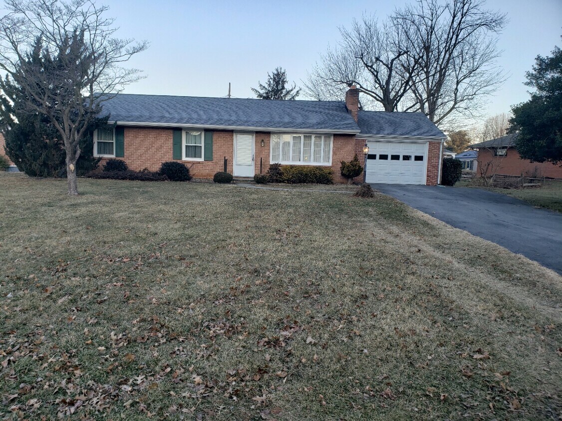 Primary Photo - 12014 Keller Ave
