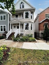 Building Photo - 3327 N Claremont Ave