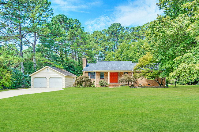 Building Photo - 10612 Chelsea Dr