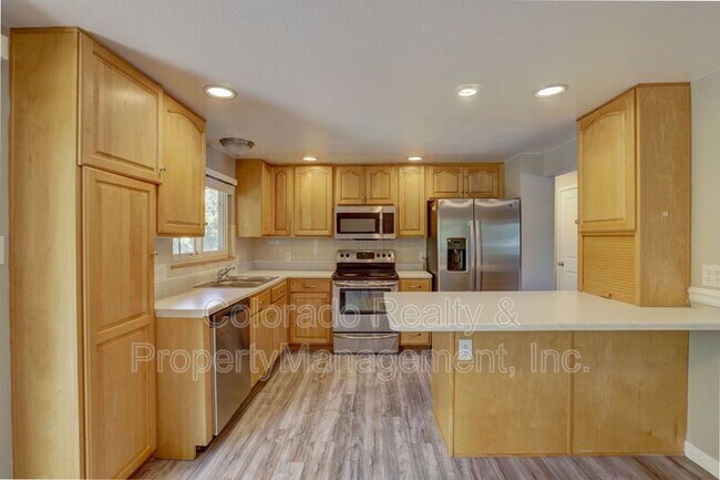 Building Photo - 5053 Tucson Way