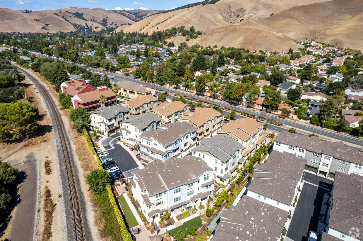 Aerial Photo - The Landing East