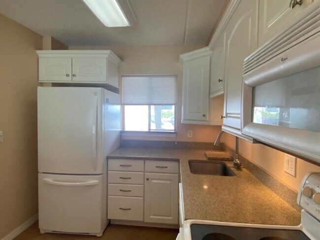 Foto del edificio - 845 S Gulfview Blvd