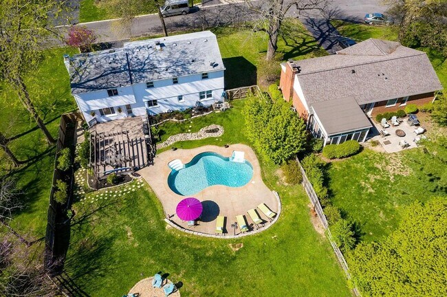 Foto del edificio - Gorgeous, large Home in Indian Hill Schools