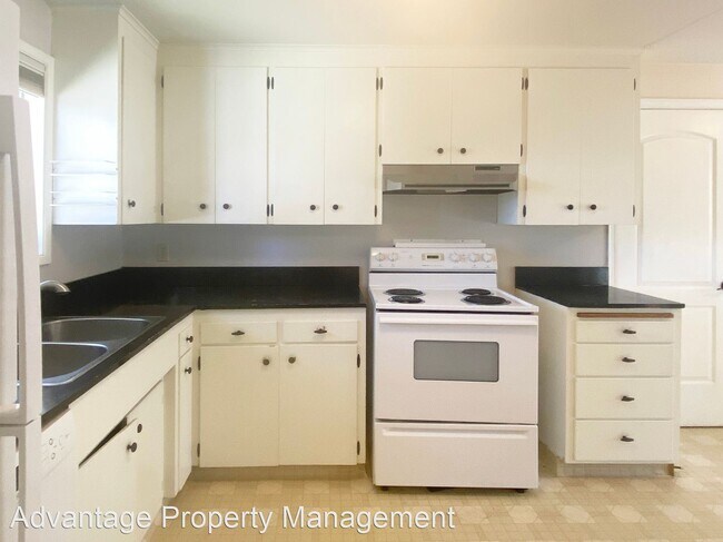 Foto del edificio - 3 br, 1.5 bath House - 1620 NW 17th Street
