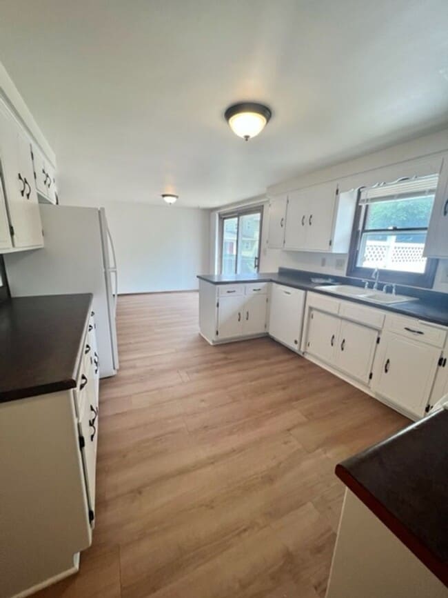 Building Photo - 2489 Trojan Dr