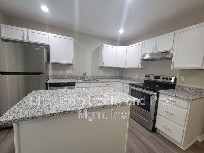 Foto del edificio - 7505 Petrea Ln