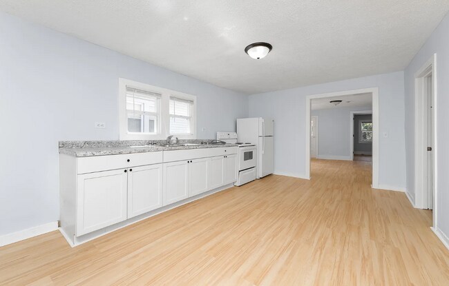 Building Photo - 1044 Muskegon Ave NW