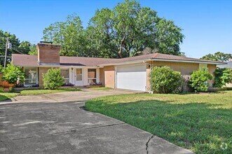 Building Photo - 3612 High Bluff Dr