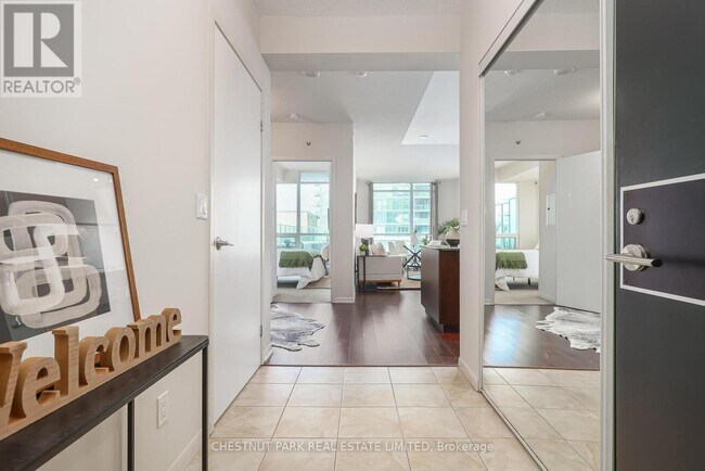 Photo du bâtiment - 215 Fort York Blvd