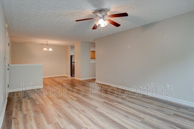 Foto del edificio - 5302 Fairington Club Dr