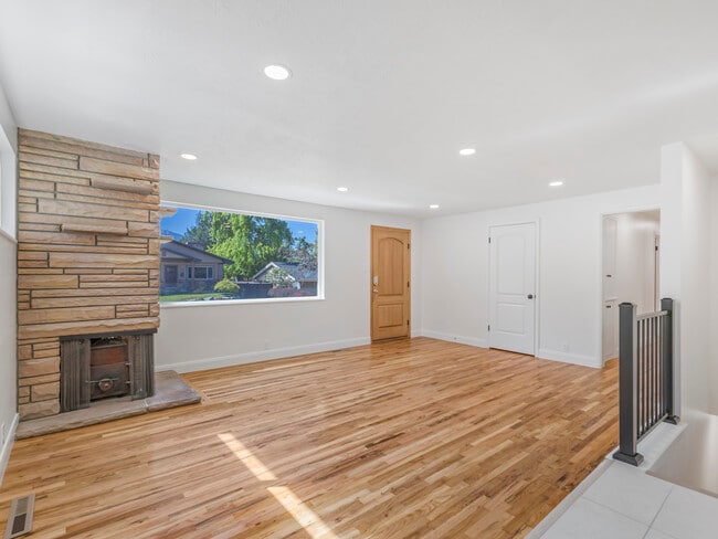 Building Photo - 2895 Cherry Blossom Ln