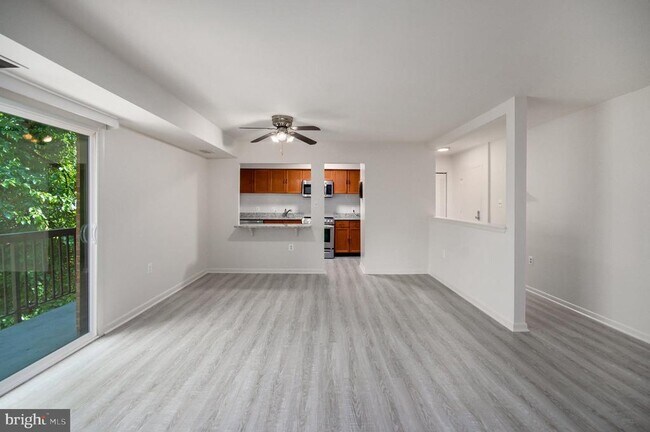 Foto del edificio - 3330 S 28th St