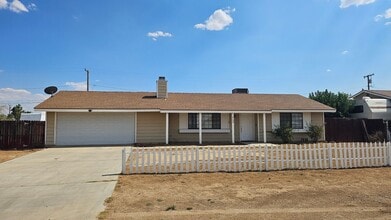 Building Photo - 8100 Fernwood Ave