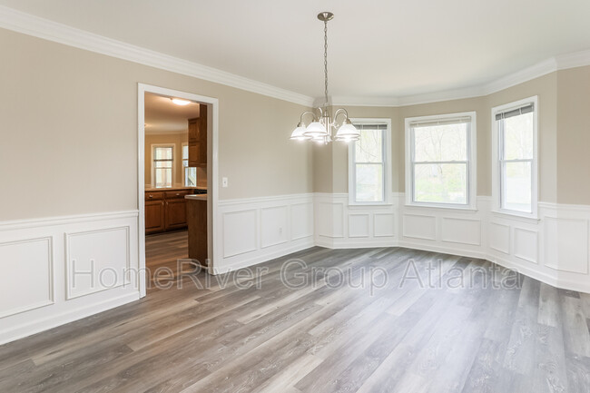 Building Photo - 2090 Breconridge Dr S W
