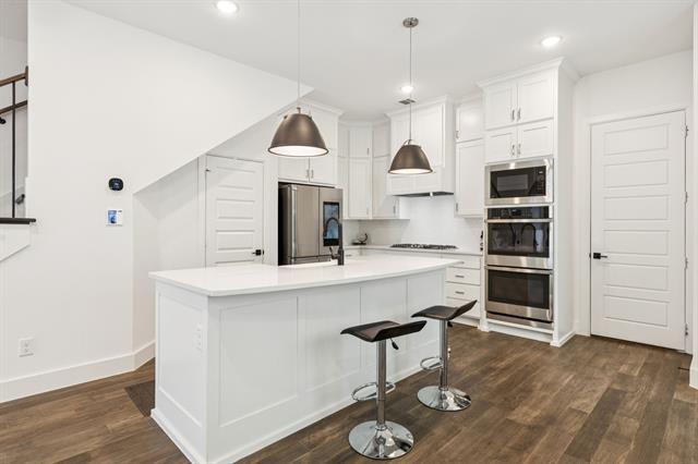 Foto del edificio - 8140 Ardmore Ct